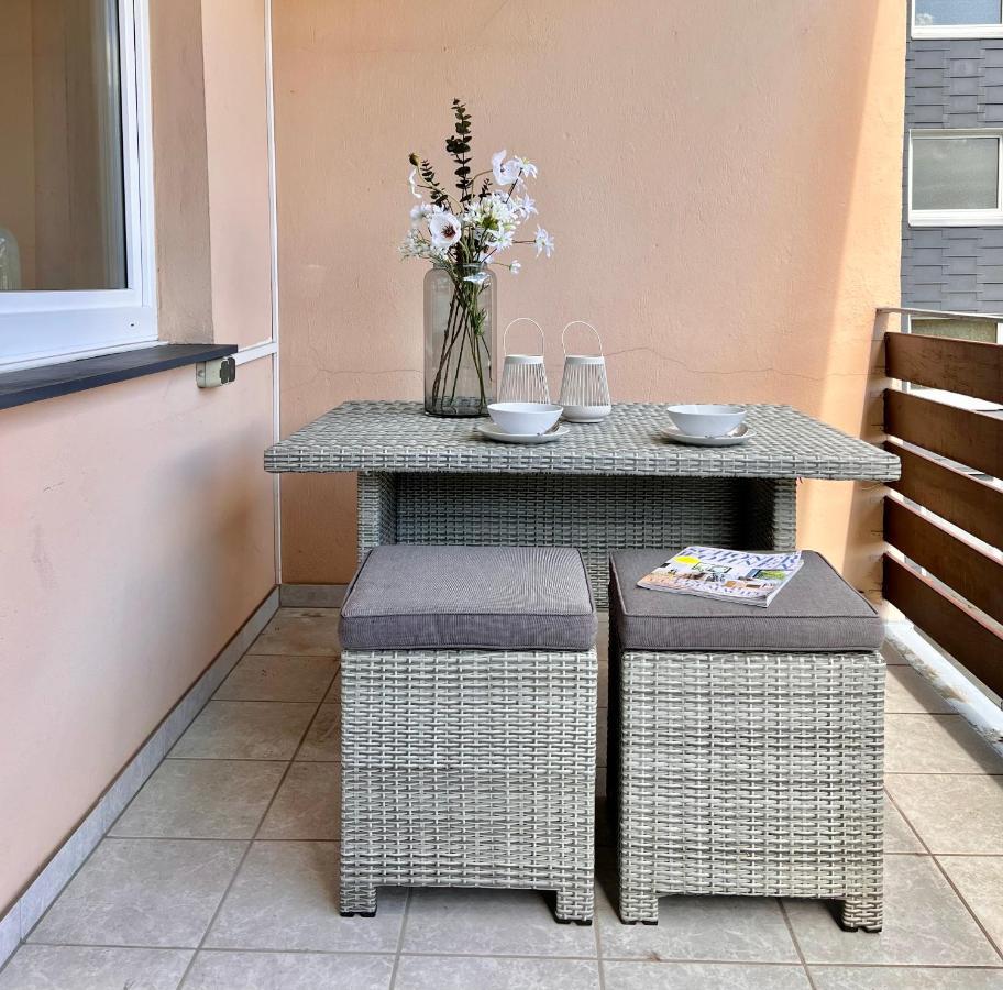 Sabe Apartment: Balcony + Free Parking + Netflix Вупперталь Экстерьер фото